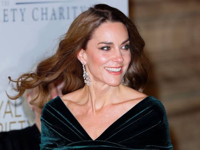 Kate Middleton's Dazzling Chandelier Earrings Are Steeped in Royal History  | Vogue