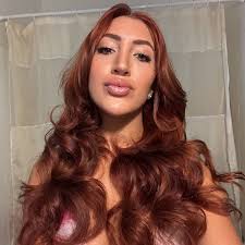 Karen Sequeira (@soykasequeira)