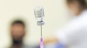 Harmadik oltás is szükségessé vált a kínai vakcinából az emirátusokban. A Pfizer Egyik Vezetoje Arrol Beszelt Erdemes Lehet Egy Harmadik Oltas A Delta Varians Miatt 24 Hu