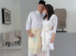Nora danish dikritik pakai gaun seksi untuk nikah. Baju Raya Nora Danish Disamakan Alas Meja Media Hiburan