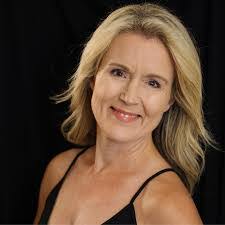 Sarah Starr's Instagram, Twitter & Facebook