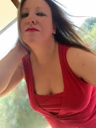 Passez d'agréables #vacances d'été et surtout profitez-en bien ! 😎☀️🍹🏖️  Je vous envoie des tonnes de bizzz 💋 #kisses #Mandy #chanteuse  #plussizemodel #sexy #sexymood #cool #Holidays #caliente #summer