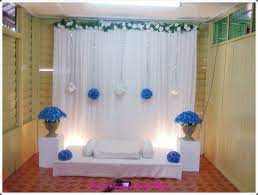 Anda bakal ratu sehari yang sedang mencari mini pelamin nikah atau tunang yang simple dan kelihatan elegant, terkini dan cantik pa. Simplest Pelamin Diy Idea Diy Wedding Decorations Orange Wedding Decorations Wedding Wall