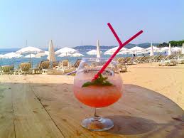 Together they both oppose and complete each other. Le 44 Plage Privee Sainte Maxime