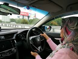Bahagian tempat simpan barang gak lebih luas.adakah honda city baru akan menjadi kereta pilihan ramai bagi tahun 2012? Pengalaman Memandu Kereta Honda Civic Serba Baharu Lovely Bee