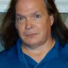 Where can I register to vote in Murray, Kentucky?