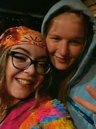 Does anyone know if there are day tickets for sale anywhere? I wanted to  come for the Saturday but it's sold out online.