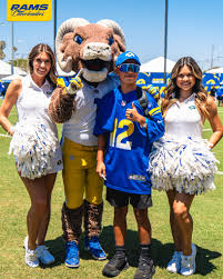 LA Rams Cheerleaders (@laramscheer) - Instagram