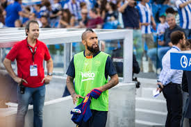 Gelandang barcelona, arturo vidal saat mengikuti sesi latihan tim di stadion san paolo di naples, italia (24/2/2020). Inter Mailand Arturo Vidal Meldet Sich Nach Positivem Corona Test