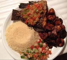 Ingredients Une Grosse Boule D Attieke 300g 400g Environ 2 Gros Poisson Genre Tilapia Daurade Ou 4 P Banane Plantain Recettes De Cuisine Attieke Poisson