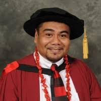 Peseta Desmond M. Lee-Hang