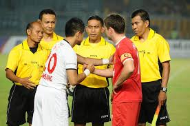 Bambang pamungkas tiga modal dasar untuk menjadi seorang atlet yang baik. Michael Owen Bambang Pamungkas Michael Owen Bambang Pamungkas Photos Zimbio