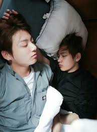Kim taehyung wurde als ältestes kind einer fünfköpfigen bauernfamilie geboren. Vkook Kookv Lemon 18 Bts Sleeping Taekook Bts Jungkook
