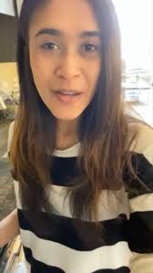 Walking the twenty steps from S9 to @berkshireninthstreet, and we’re off to  tour @shiv_asana apartment. Pro: arguably the most well decorated porch at  B9. Con: she’s sat out there once.