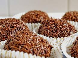 Brigadeiros Portugiesische Leckerei Von Piamo Ein Thermomix Rezept Aus Der Kategorie Backen Suss Auf Www Leckereien Brigadeiro Rezept Portugiesisches Essen