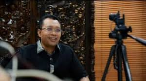 Bisa melalui jalan apa saja, dari mulai jalan tol, arteri, sampai jalan kucing, jalan tikus bisa. Hrntwx0hmgem3m