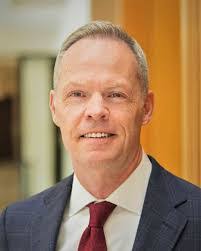 Robert Morris's Instagram, Twitter & Facebook