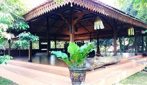 Kampung wisata tahunan ini berada di kelurahan tahunan, kecamatan umbulharjo, yogyakarta. Kampoeng Wisata Rumah Joglo Home Facebook