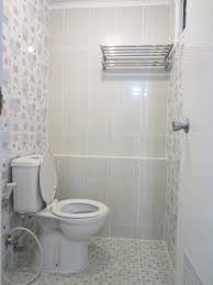 Berikut ini tips desain kamar mandi minimalis kecil elegant terbaru. Cara Desain Kamar Mandi Kecil Desain Rumah 36