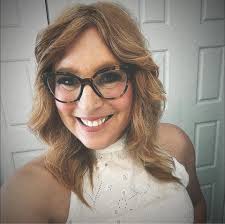 Took a roadie to Cape Coral to check out The Goombah Pizzaiolo after all  the stellar reviews. First of all, the young couple Richard and Sasha were  beyond friendly and accommodating. Super