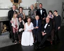 Check spelling or type a new query. Konigin Sonja Gala De