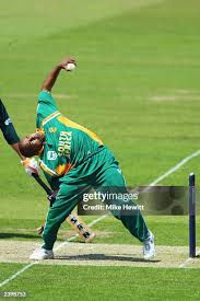 500 Paul Adams Cricket Stock Photos, High-Res Pictures, and ...