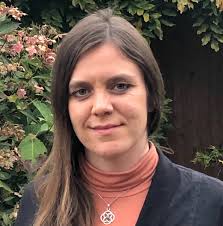 Donna Hume's Instagram, Twitter & Facebook