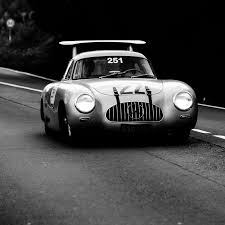 A True Legend In The Wild The 24 Hours Of Le Mans Winner From 1952 On The Road In Italy The 300 Sl Racer W194 Wit Mercedes Benz Mercedes Mercedes Benz Cars