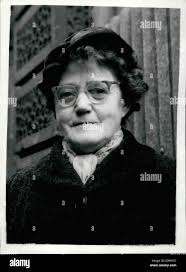 Edith mason Banque de photographies et d'images à haute résolution