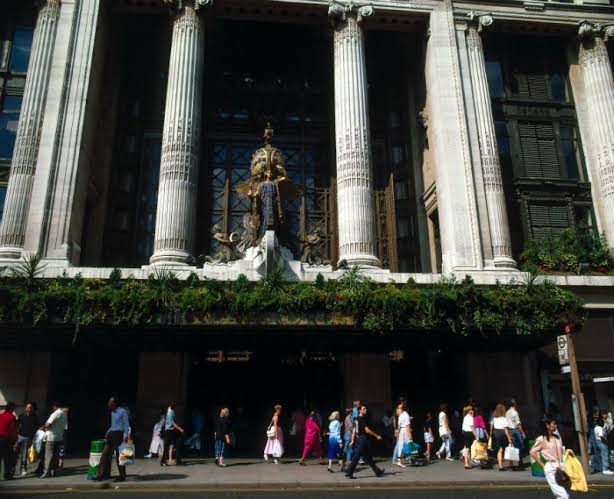How India's most glam travellers spend 24 hrs in their fave city | Condé Nast Traveller India