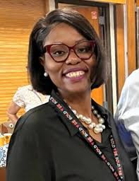 Commenters spring to Amherst superintendent's defense before school board