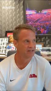 Boring Boomers will NEVER deliver this level of entertainment or views with  Ole Miss Jeremy Boyle . Good luck with our rejects. We chose Arkansas  Thanksgiving for tailgating purposes. 💜💛