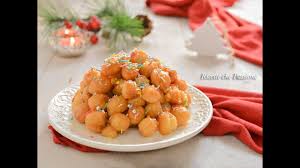 Struffoli calabresi a modo mio. Pignolata O Cicerchiata Calabrese Di Struffoli Dolci Di Natale E Carnevale Ricette Che Passione Youtube