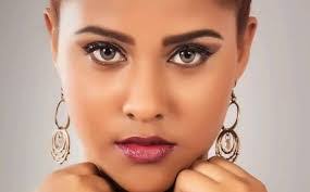 Lorena Mosqueda's Instagram, Twitter & Facebook