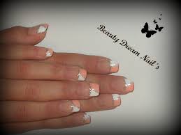 Er zaubert ebenfalls weiße nagelspitzen, muss aber mehrmals täglich erneuert werden, da die farbe. Beauty Lounge Lassen Sie Ihre Schonheit Unsere Sorge Sein Nagelstudio Und Schonheitssalon Traunstein Nagel