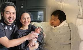 Izara aishah menangis sebab terlalu rindu adib. Selamat Datang Ke Dunia Alaia Adib Dan Izara Aishah Kongsi Nama Dan Gambar Puteri Sulung Mereka Foto Buzzkini