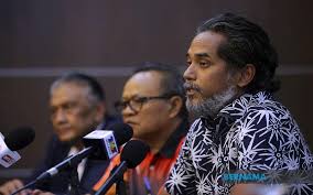 (of sorts.) he is blogging! Bernama Khairy Jamaluddin Appointed As New Nsca President