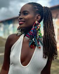 📸✨ Le Studio Lumina présente ce 26 mars 2025 l'exposition “Billy, ma  petite entreprise” en collaboration avec la Maison de la Photographie  Guyane-Amazonie (@maz.photographie ). Découvrez 33 photos uniques de Billy,  photographe