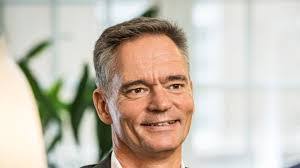 Kenneth Olsson's Instagram, Twitter & Facebook