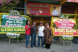 We did not find results for: Baru Dibuka Resto Bsa Hj Sumi Gemolong Langsung Diserbu Ratusan Warga Dan Tokoh Ternama Ada Bupati Klaten Juga Apa Menu Istimewanya Joglosemar News