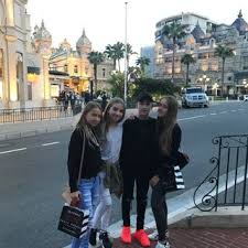 About shania tyra maria geiss: Davina And Shania Geiss Instagram Statistik Von Davinandshania