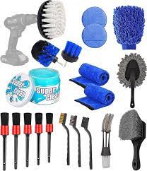 Car interior cleaning kit: BusinessHAB.com