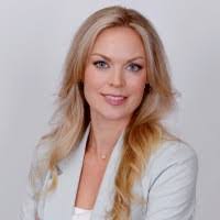 Laura Roadcap's Instagram, Twitter & Facebook