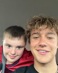 hey mom we're in the pool right now