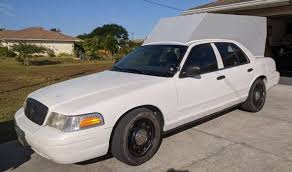 There is pressure at the injectors and power at the injectors looking for a used crown victoria in your area? Former Police Issue 2008 Ford Crown Victoria Is The Strangest Camper