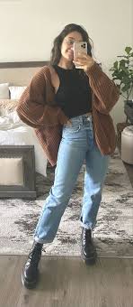 Straight Leg Jeans Straight Leg Jeans Outfits Straight Jeans Outfit Mom Jeans Outfit