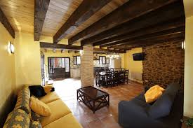 Aeropuerto de pamplona de acerca está ubicado a 78,7 km del hotel. Casona De Aldealobos Casa Rural En La Rioja