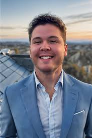 Visitor from New York Explores Sarasota, Florida