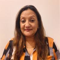 Pamela Holgate's Instagram, Twitter & Facebook