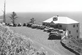Sea lion caves is nature's home for wild sea lions and a variety of sea birds located 11 miles north of florence on the oregon coast. Looking Back At Sea Lion Caves Attraction In Florence Oregon
